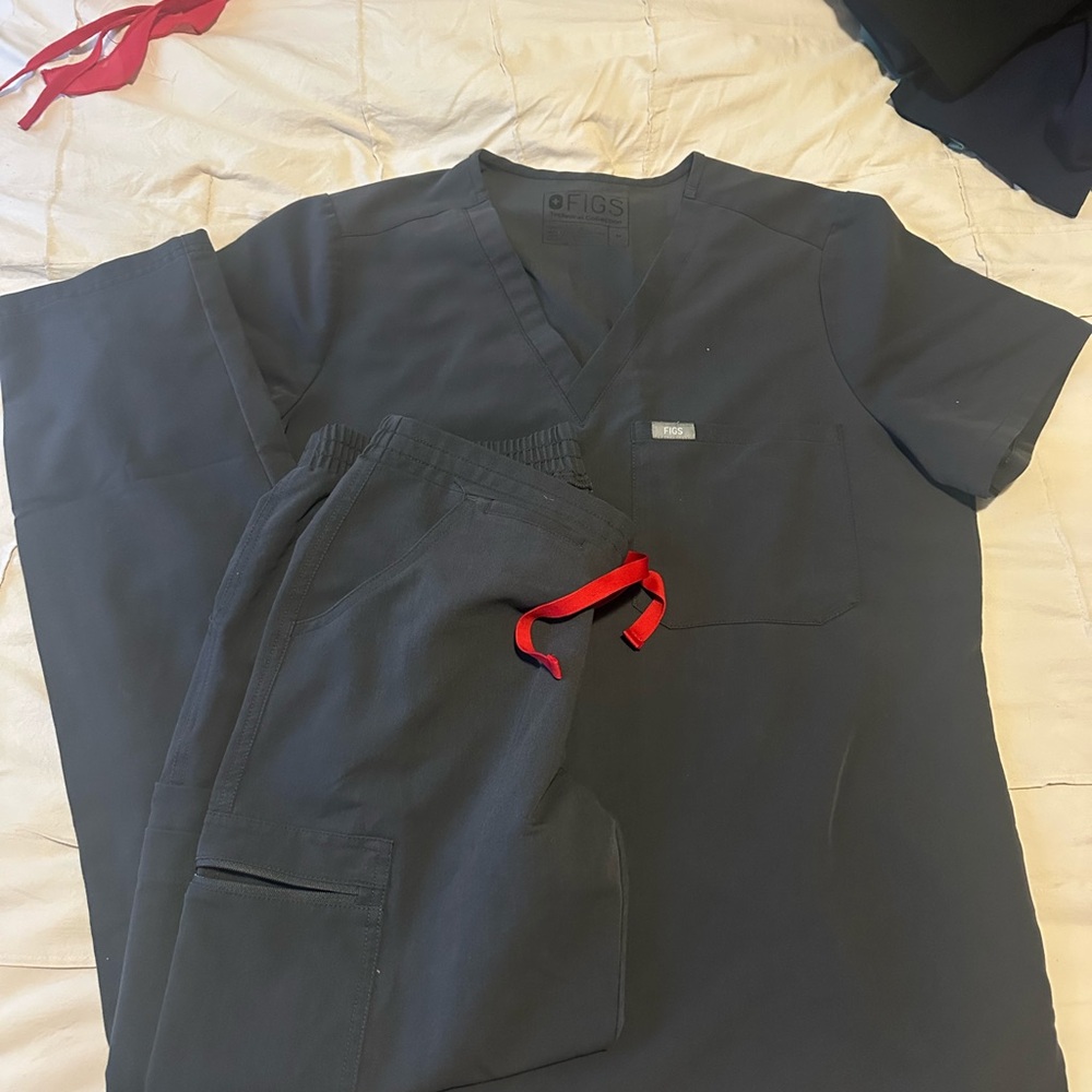 Figs Women's Charcoal Scrub Set with Red Accents